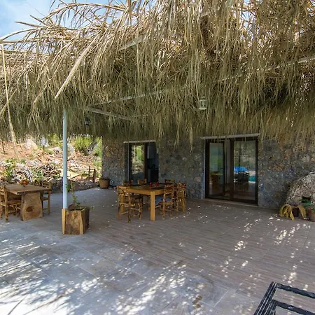 Kaya Peace 4 Bedroom * Keciler